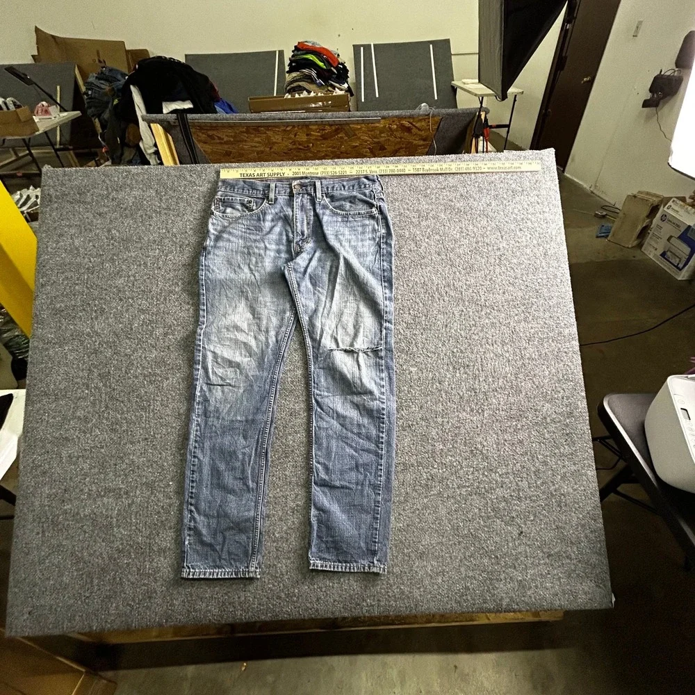 Levi's Jeans Mens Size 36x32 Blue Distressed Straight Leg Denim Ripped Casual